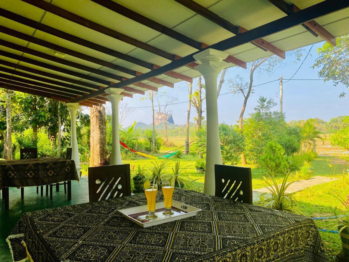 Lucky Villa Sigirîya Extérieur photo